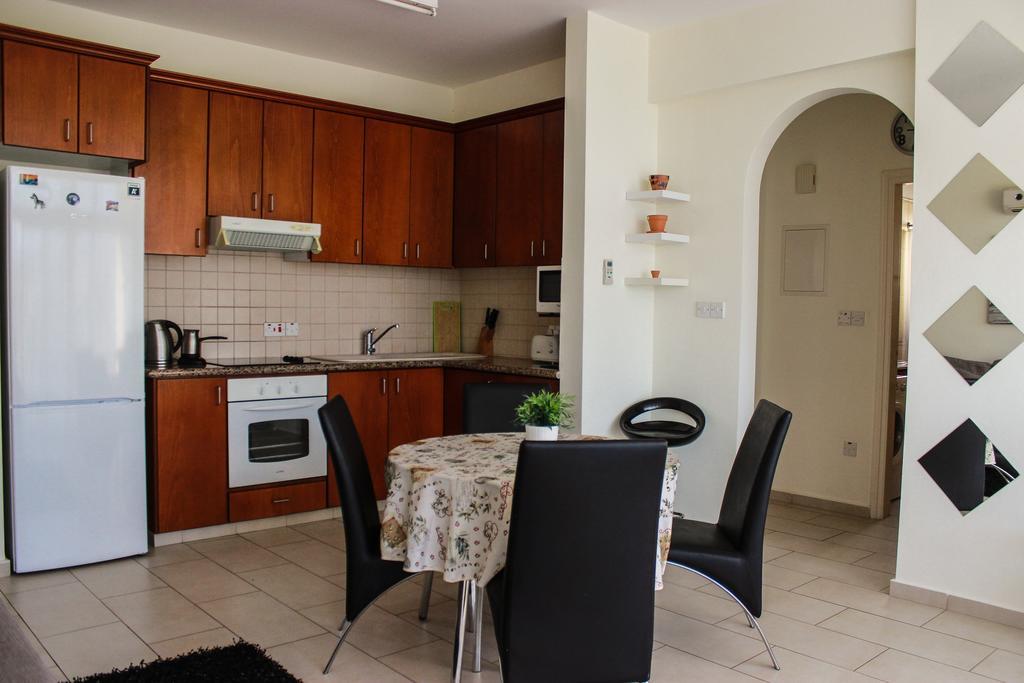 King'S Gardens Apartment 파포스 외부 사진