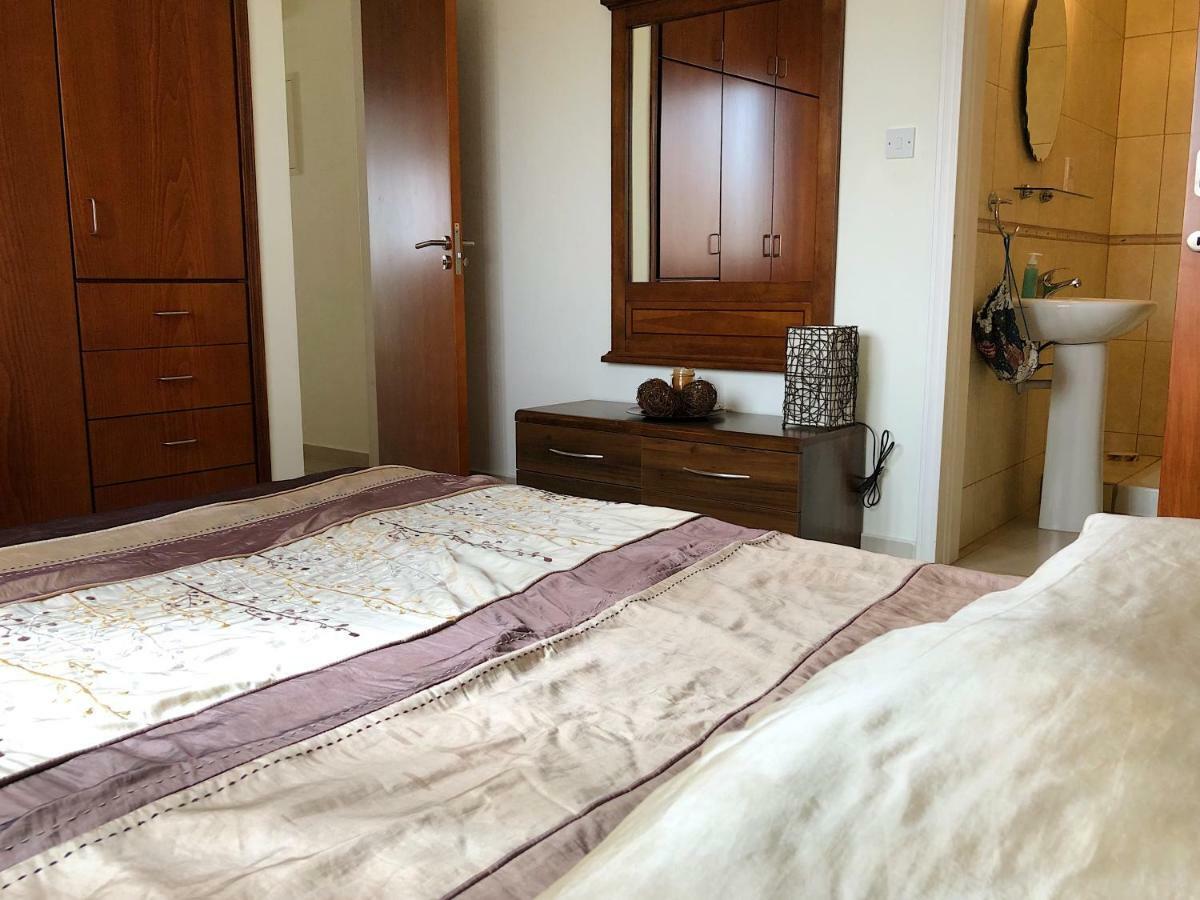 King'S Gardens Apartment 파포스 외부 사진