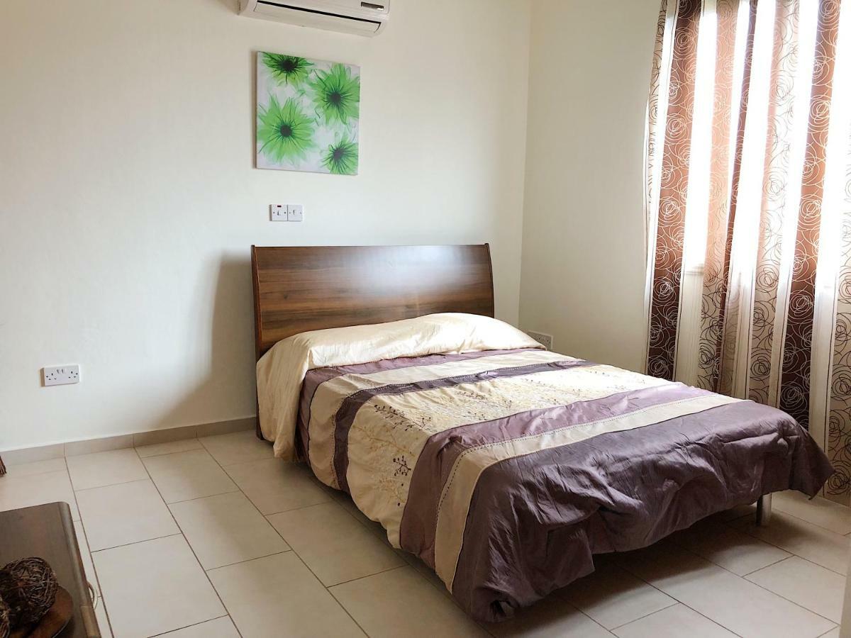King'S Gardens Apartment 파포스 외부 사진
